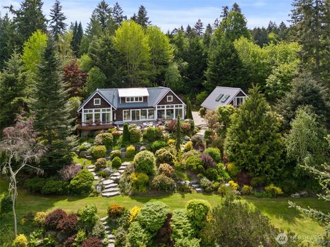 9811 Glacis Drive NE Olympia WA 98516