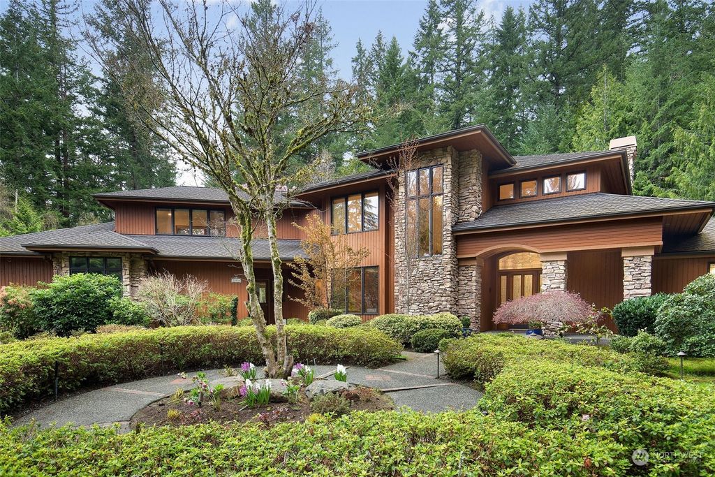 Photo of 22836 NE 54th Street, Redmond, WA 98052 (MLS # 2058725)