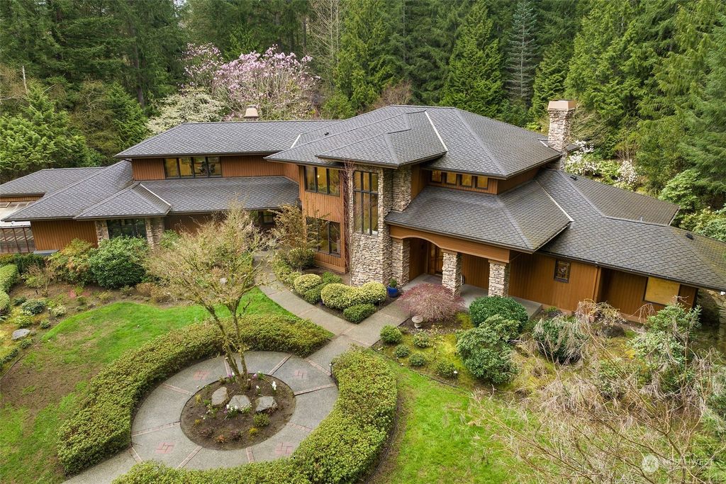 Photo of 22836 NE 54th Street, Redmond, WA 98052 (MLS # 2058725)