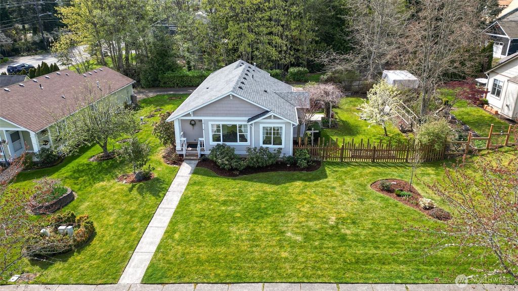 Photo of 2209 26th Street, Anacortes, WA 98221 (MLS # 2509283)