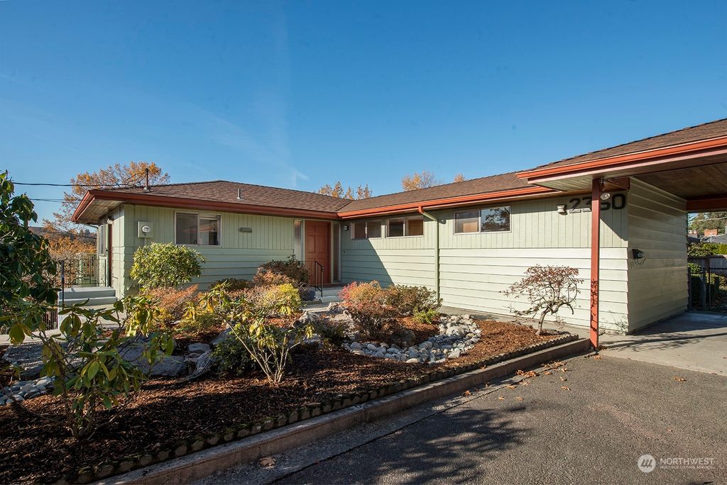 Photo of 2360 28th Avenue S, Seattle, WA 98144 (MLS # 2181193)