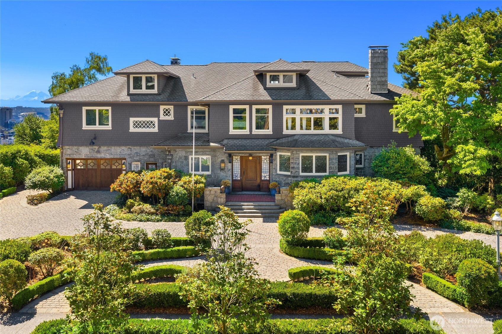 421 W Highland Drive