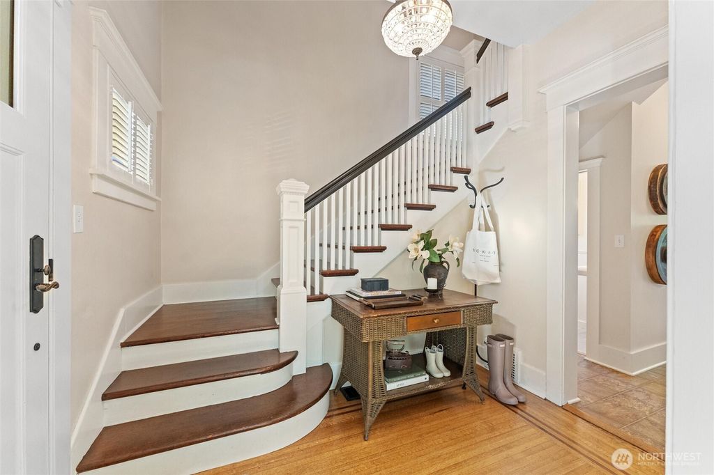 Photo of 1912 26th Avenue E, Seattle, WA 98112 (MLS # 2434977)