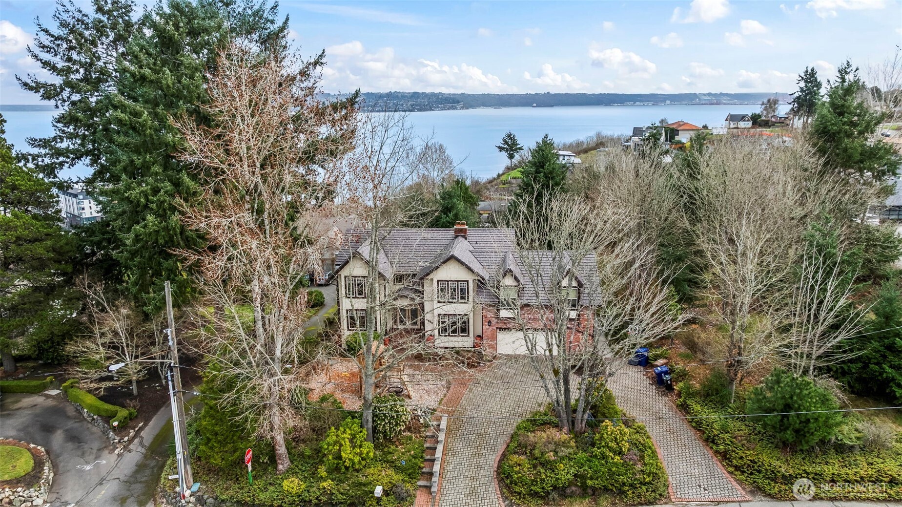 4909 N Orchard Street