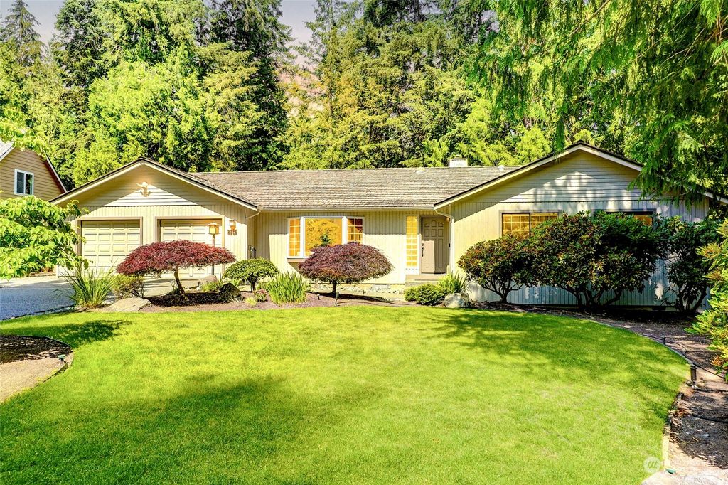 Photo of 2315 209th Place NE, Sammamish, WA 98074 (MLS # 2254547)