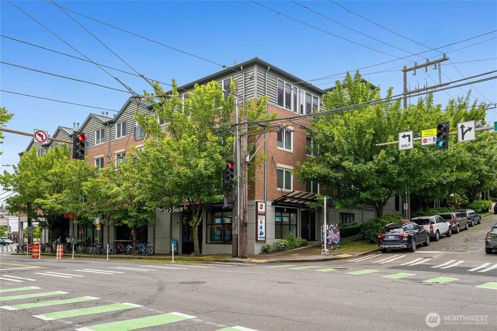Photo of 701 1st Avenue N #302, Seattle, WA 98109 (MLS # 2376150)