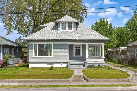 Photo of 1132 W Pine Street, Walla Walla, WA 99362 (MLS # 2511836)