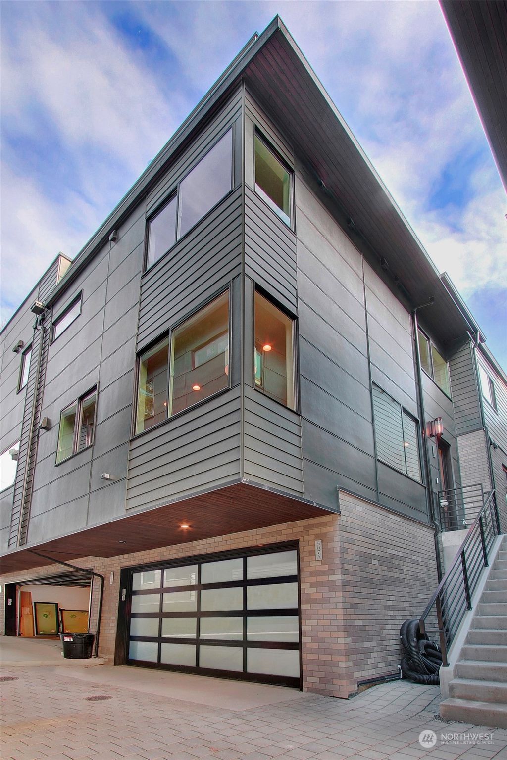 Photo of 507 A 2nd Avenue S, Kirkland, WA 98033 (MLS # 2131685)