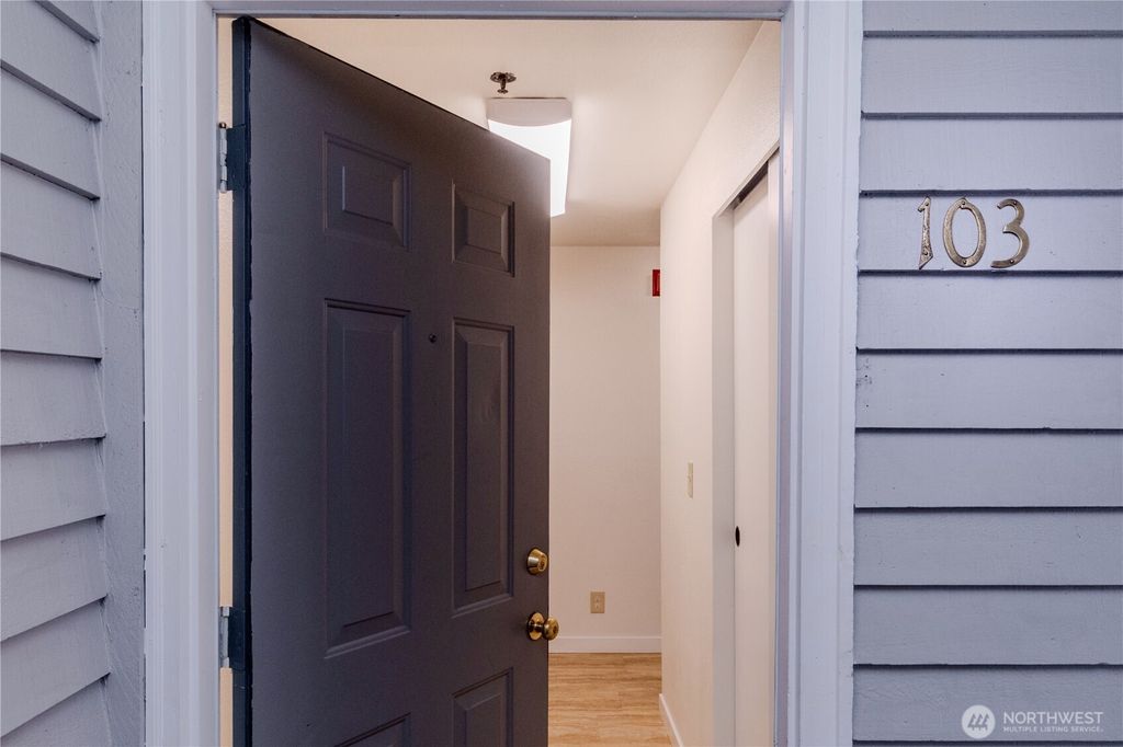Photo of 1626 Grant Avenue S #B-103, Renton, WA 98055 (MLS # 2415631)