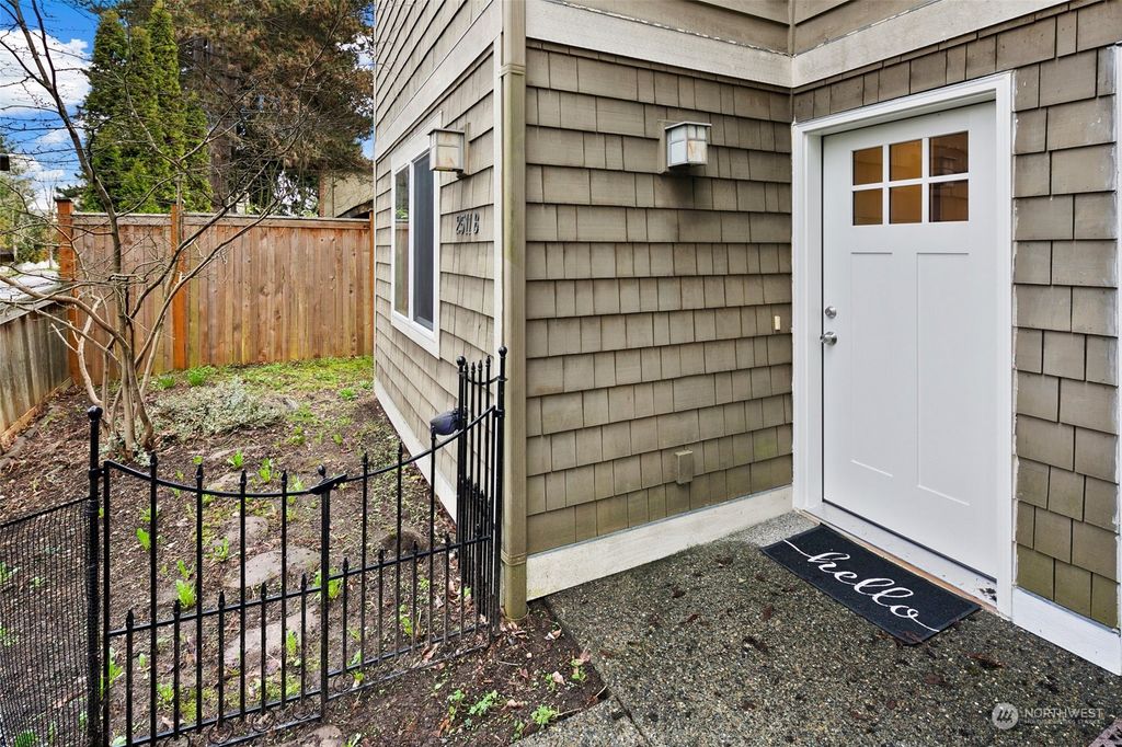 Photo of 2511 NE 125th Street #B, Seattle, WA 98125 (MLS # 2198621)