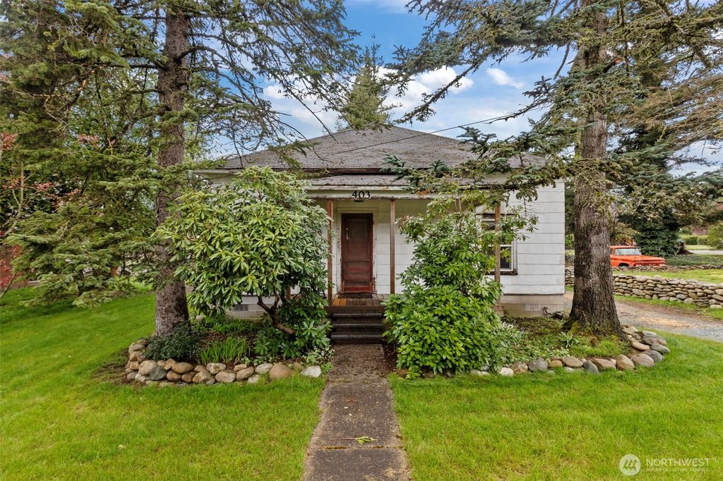 Photo of 413 Croft Avenue, Gold Bar, WA 98251 (MLS # 2508436)