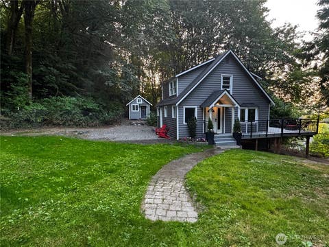 Photo of 8233 NE 169th Street, Kenmore, WA 98028 (MLS # 2548080)
