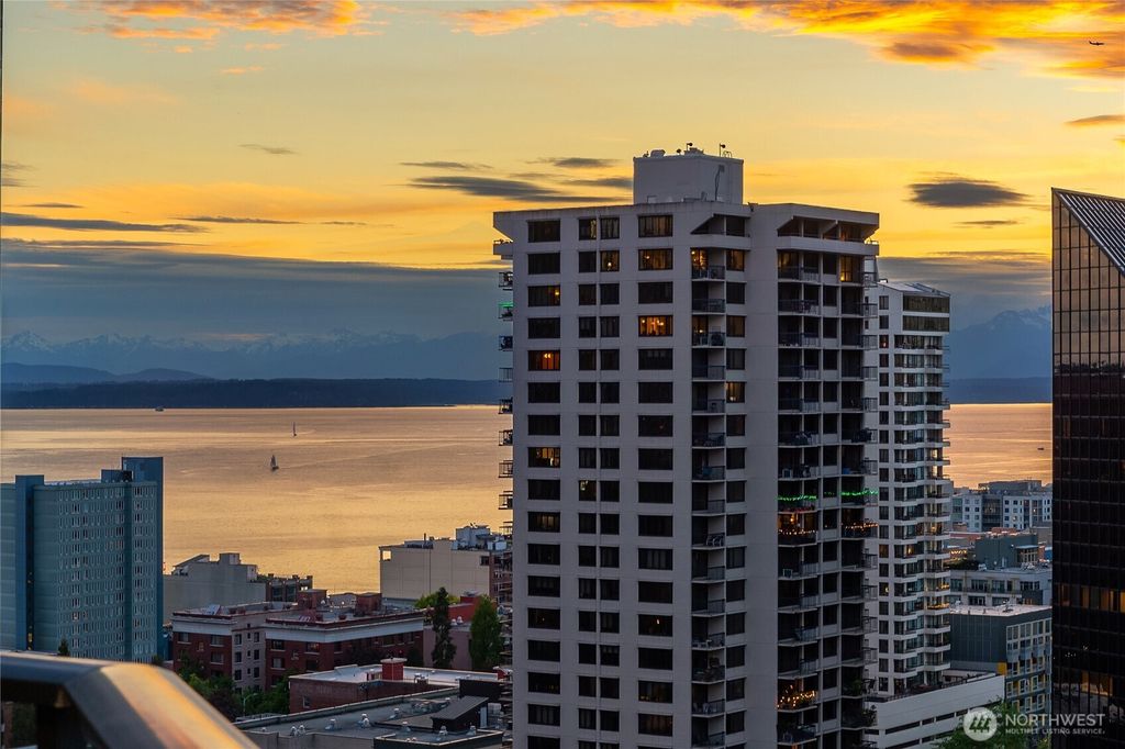 Photo of 1920 4th Avenue #1911, Seattle, WA 98101 (MLS # 2372728)