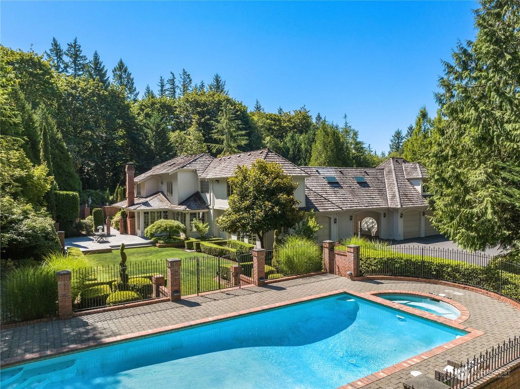 Photo of 5570 248th Place SE, Issaquah, WA 98029 (MLS # 2101561)