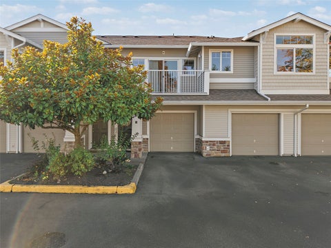 Photo of 6405 Isaac Ave AVE SE #E, Auburn, WA 98092 (MLS # 2599223)