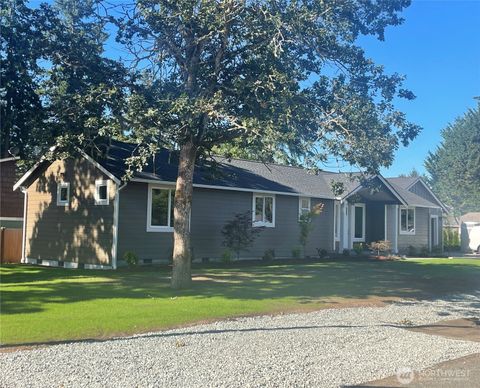 Photo of 8808 Wildwood Avenue SW, Lakewood, WA 98498 (MLS # 2420195)