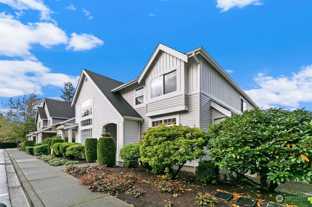 Photo of 6719 161st Avenue SE #B, Bellevue, WA 98006 (MLS # 2174356)