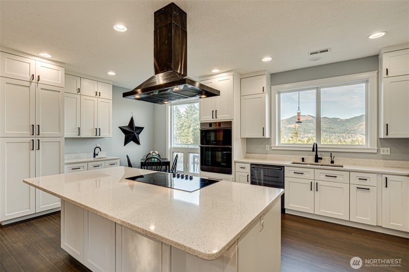 3900 NE 425th Street