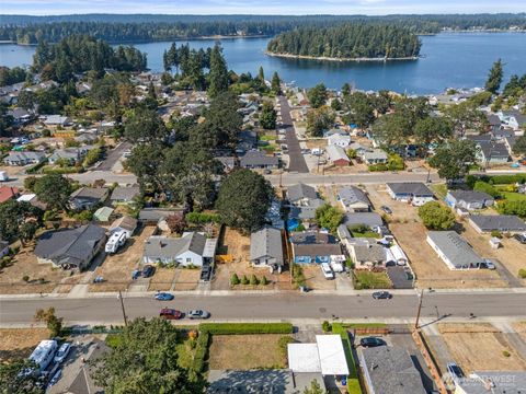 Photo of 15306 Grant Avenue SW, Lakewood, WA 98498 (MLS # 2432943)