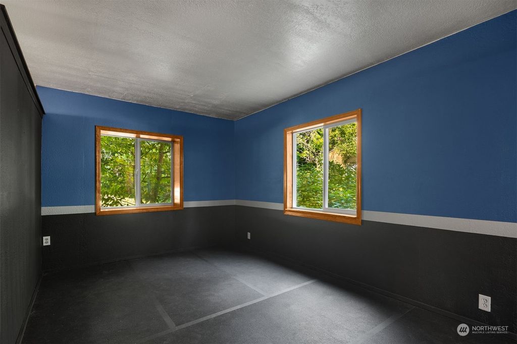 listing image 9366070059595686813