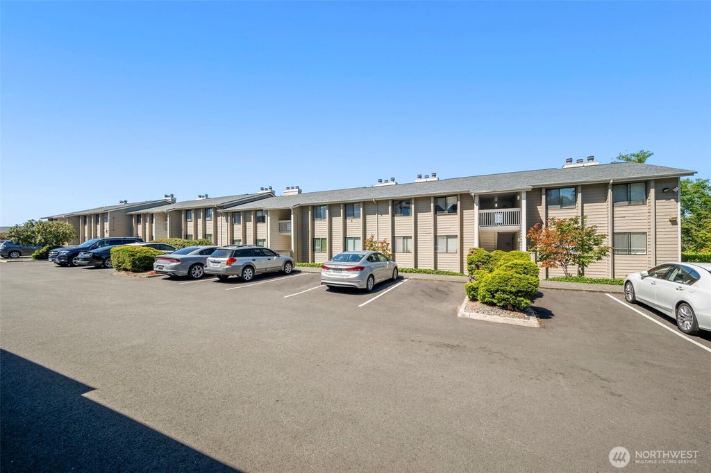 Photo of 1319 S Puget Drive #D15, Renton, WA 98055 (MLS # 2576443)