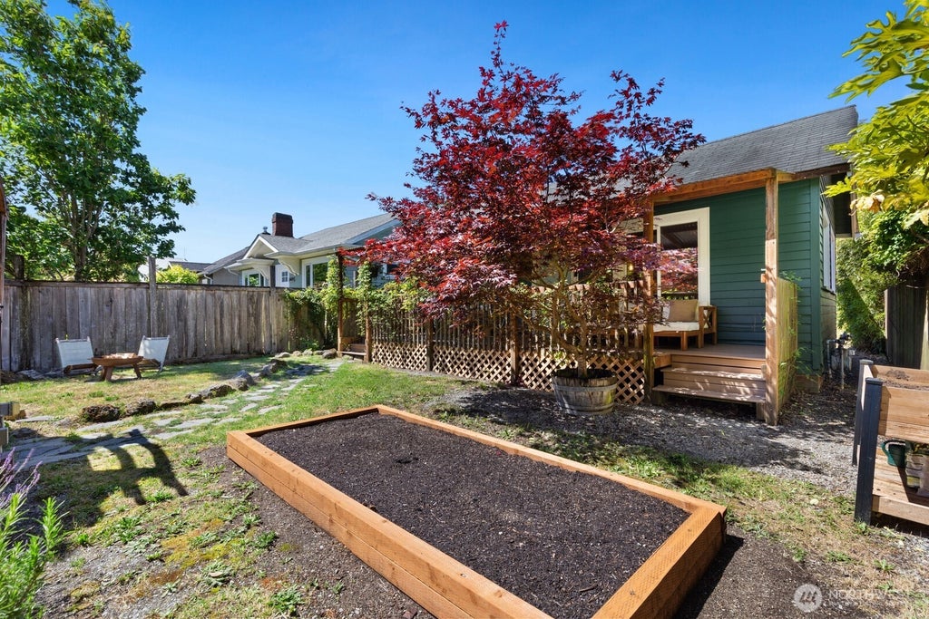 Photo of 5405 25th Avenue SW, Seattle, WA 98106 (MLS # 2537015)