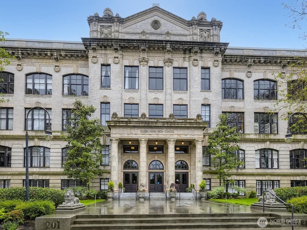 Photo of 201 Galer Street #163, Seattle, WA 98109 (MLS # 2564847)