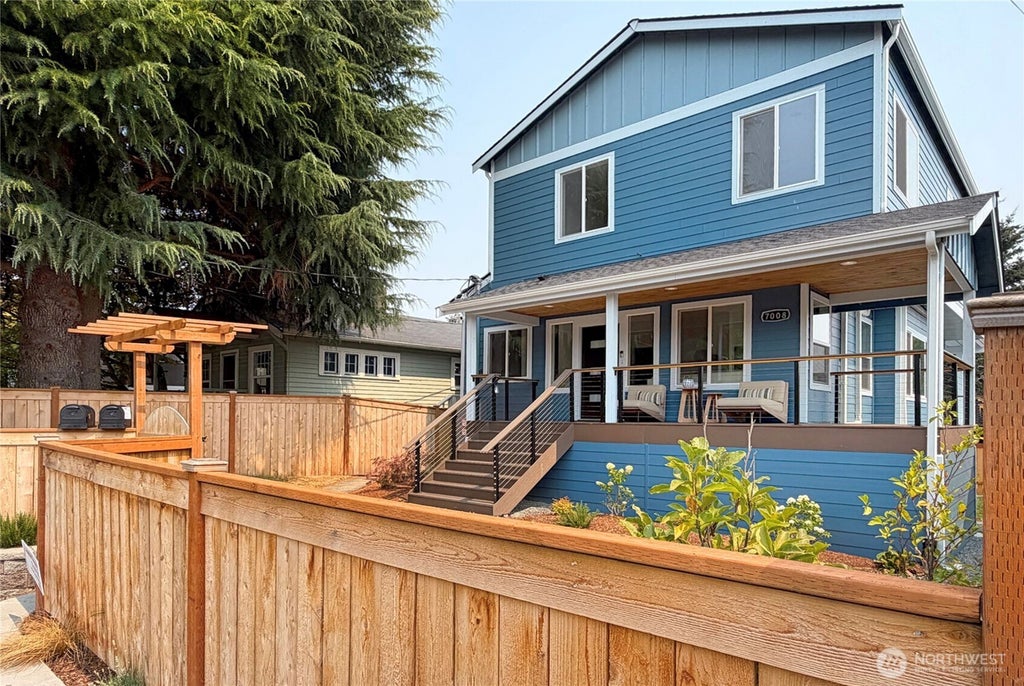 Photo of 7008 Linden Avenue N, Seattle, WA 98103 (MLS # 2566016)