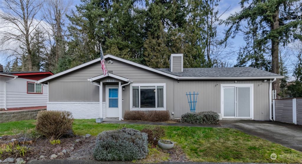 Photo of 4512 SE 2nd Place, Renton, WA 98059 (MLS # 2199882)