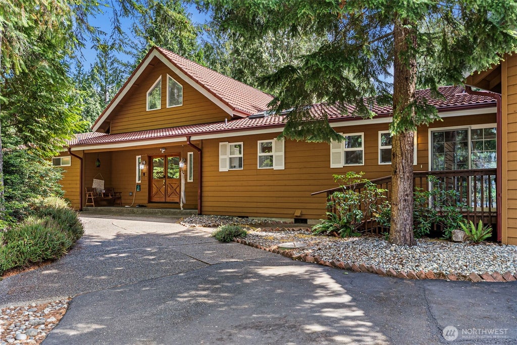 Photo of 41 E Westlake Place, Allyn, WA 98524 (MLS # 2575887)