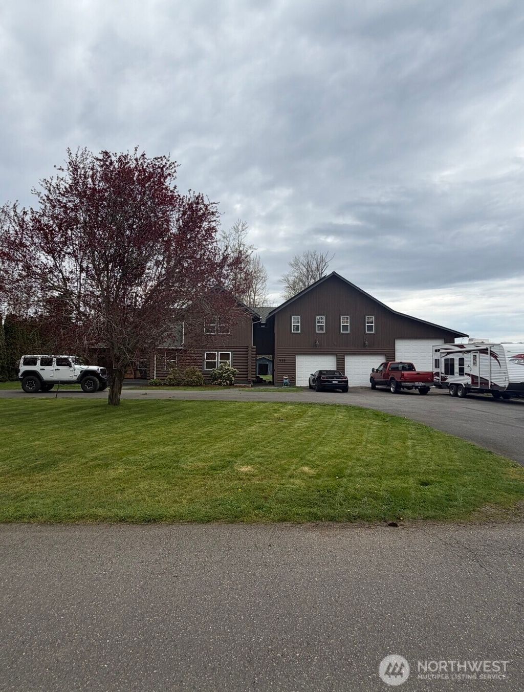 Photo of 415 McNeely Street, Buckley, WA 98321 (MLS # 2557188)