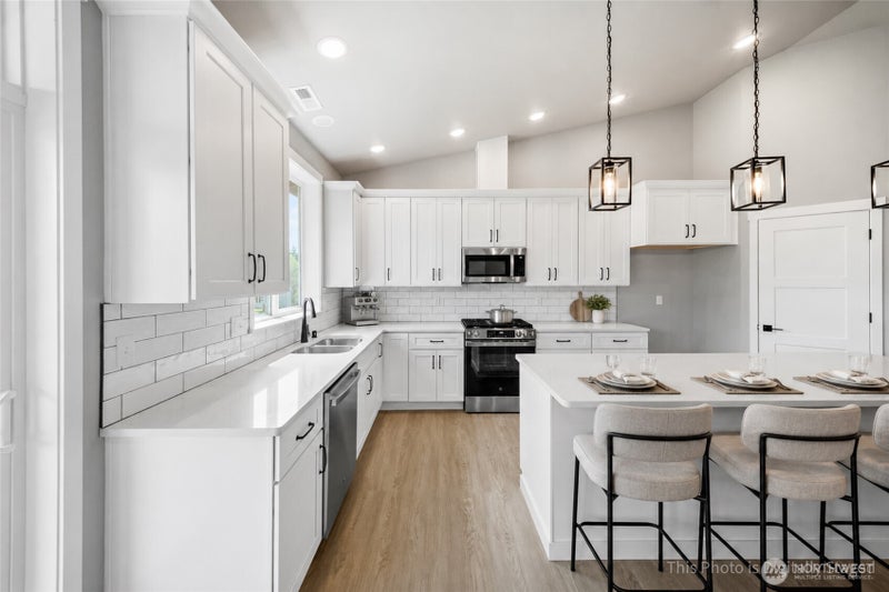 103 Sequoia Lane