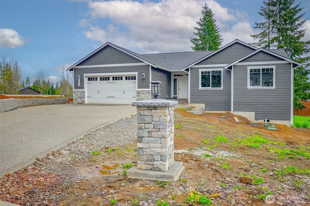 Photo of 103 Sequoia Lane, Onalaska, WA 98570 (MLS # 2505703)