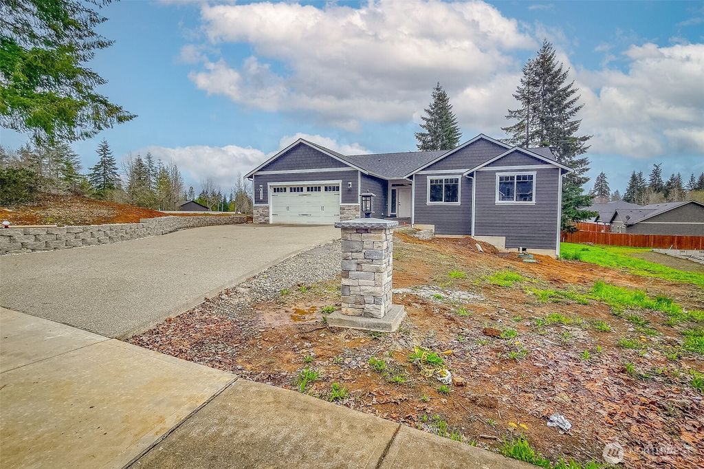 Photo of 103 Sequoia Lane, Onalaska, WA 98570 (MLS # 2505703)