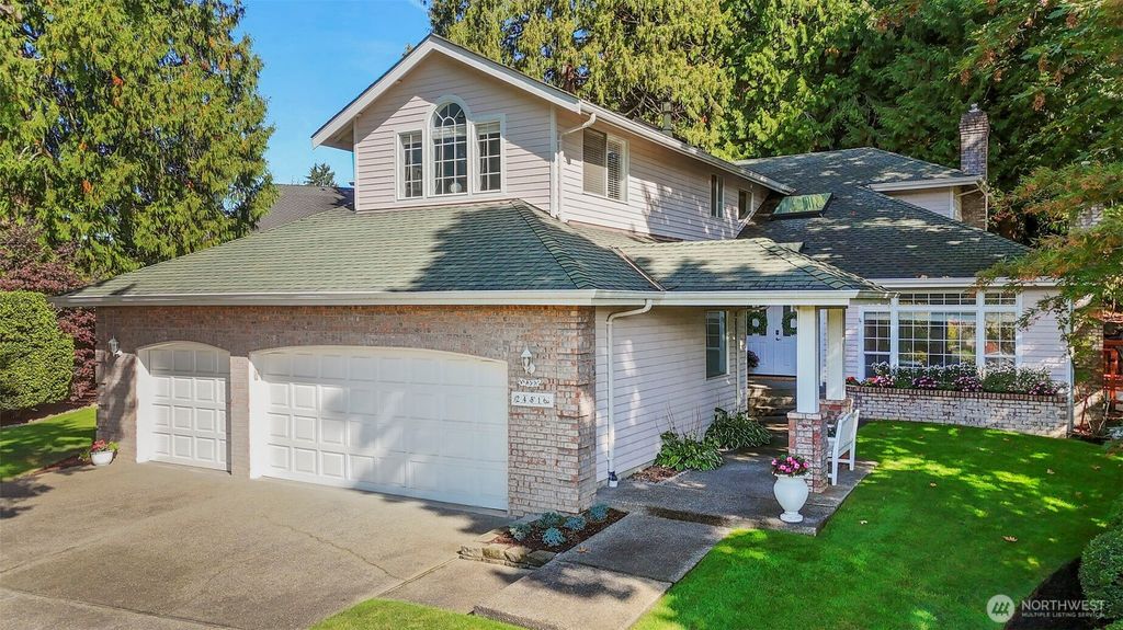 Photo of 24516 137th Court SE, Kent, WA 98042 (MLS # 2438782)