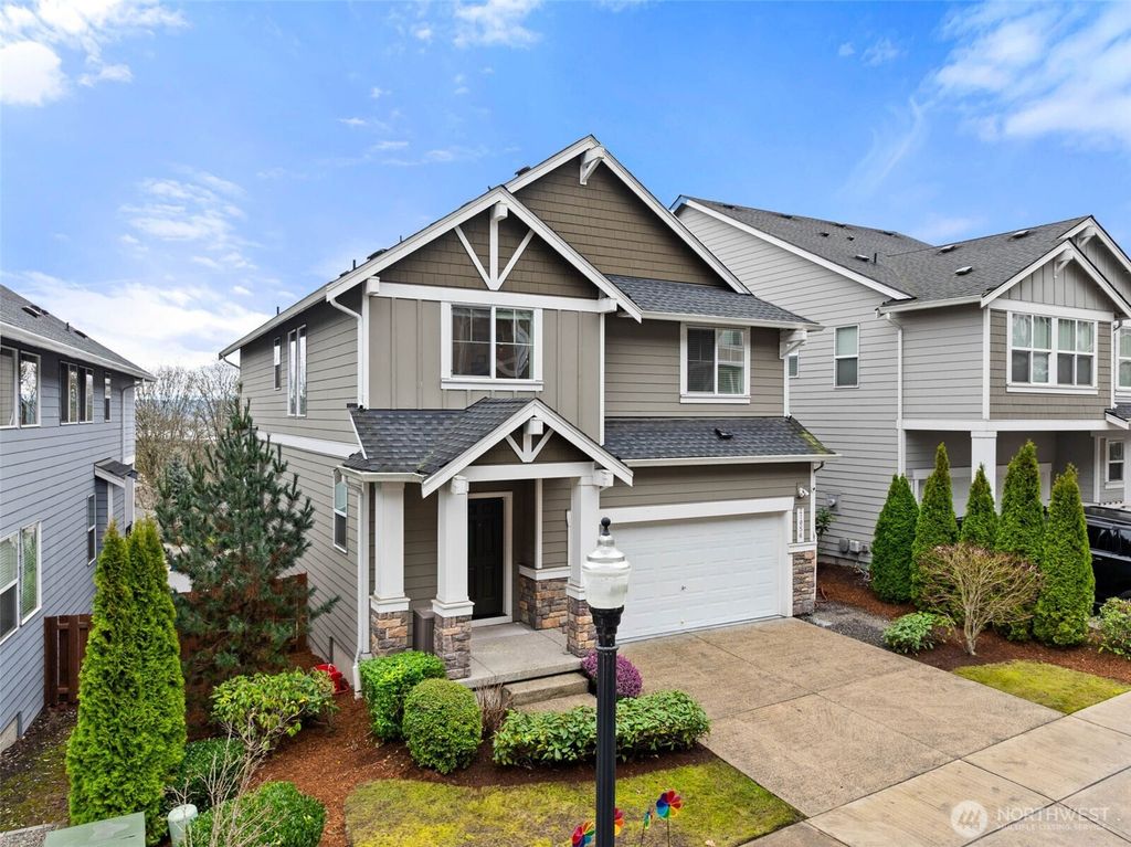 Photo of 21056 S 37th Ct S #9, SeaTac, WA 98198 (MLS # 2472515)