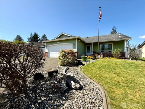 Photo of 1215 S Evans Street, Aberdeen, WA 98520 (MLS # 2510127)