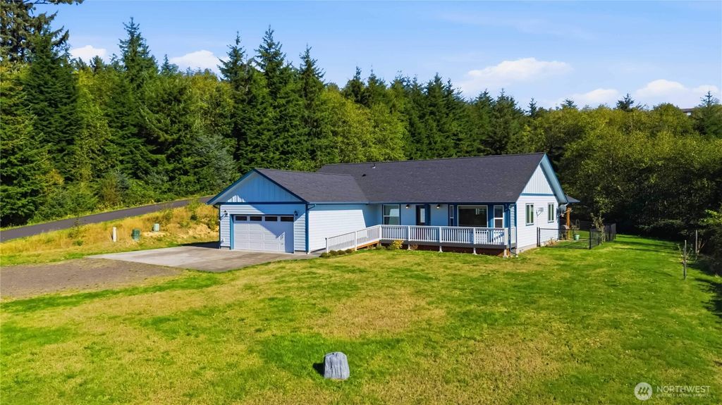 Photo of 58 Alger Creek Heights Road, Cathlamet, WA 98612 (MLS # 2502161)