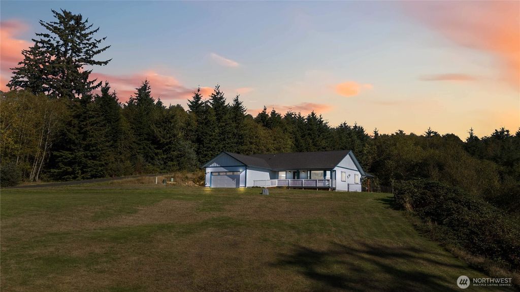 Photo of 58 Alger Creek Heights Road, Cathlamet, WA 98612 (MLS # 2502161)