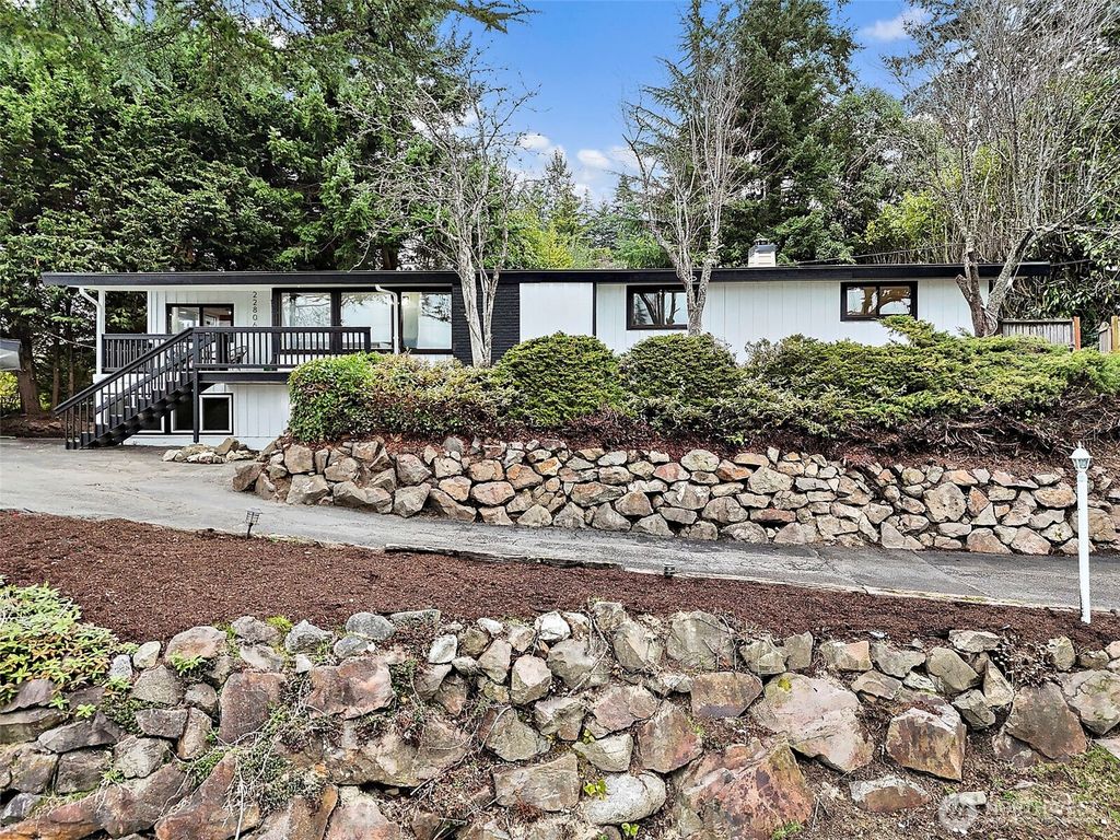 Photo of 22806 17th Avenue S, Des Moines, WA 98198 (MLS # 2480331)