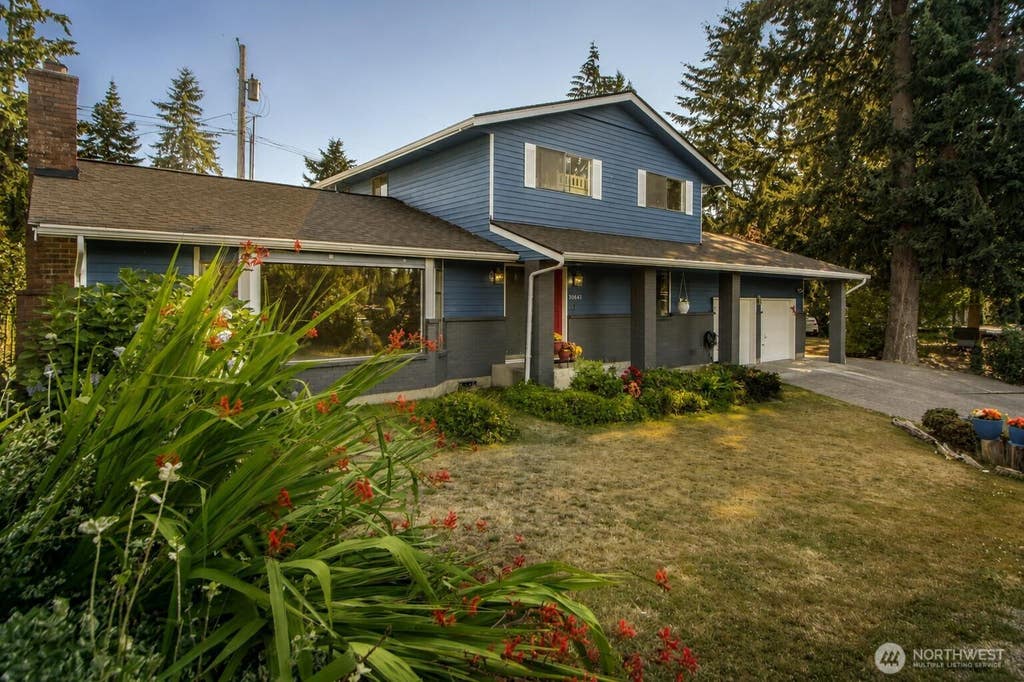 Photo of 30641 28TH Avenue S, Federal Way, WA 98003 (MLS # 2557430)