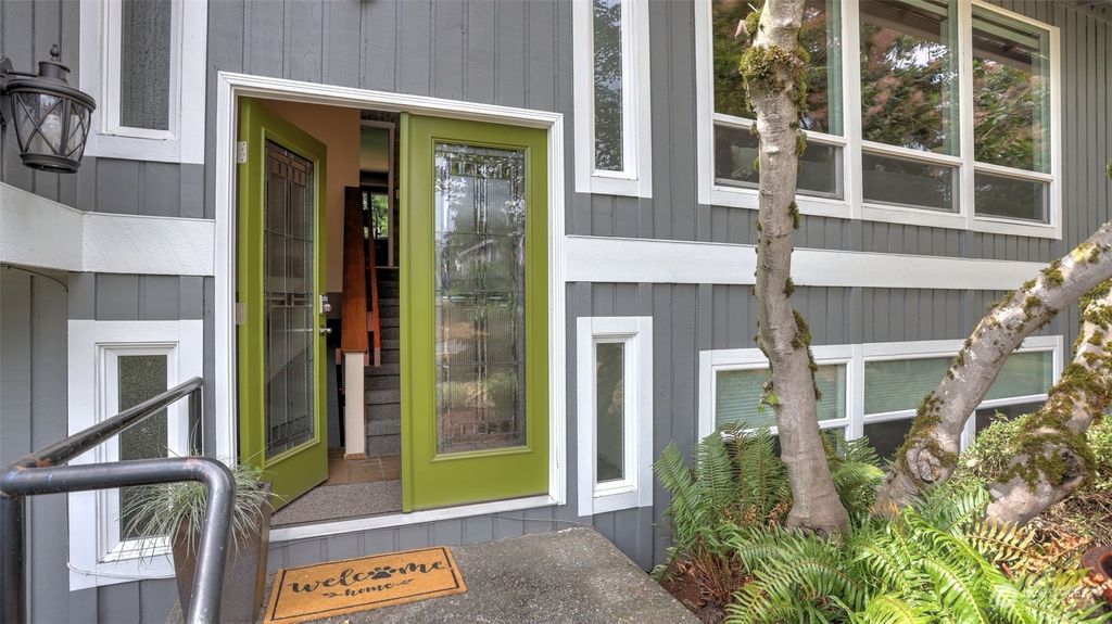 Photo of 15626 SE Fairwood Boulevard, Renton, WA 98058 (MLS # 2278004)