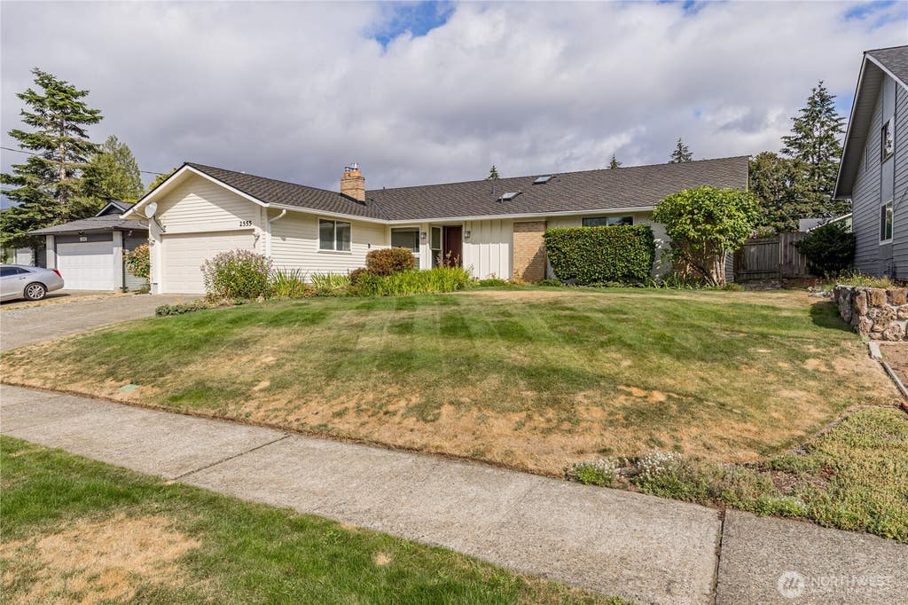 Photo of 2555 Forest Ridge Drive SE, Auburn, WA 98002 (MLS # 2556376)