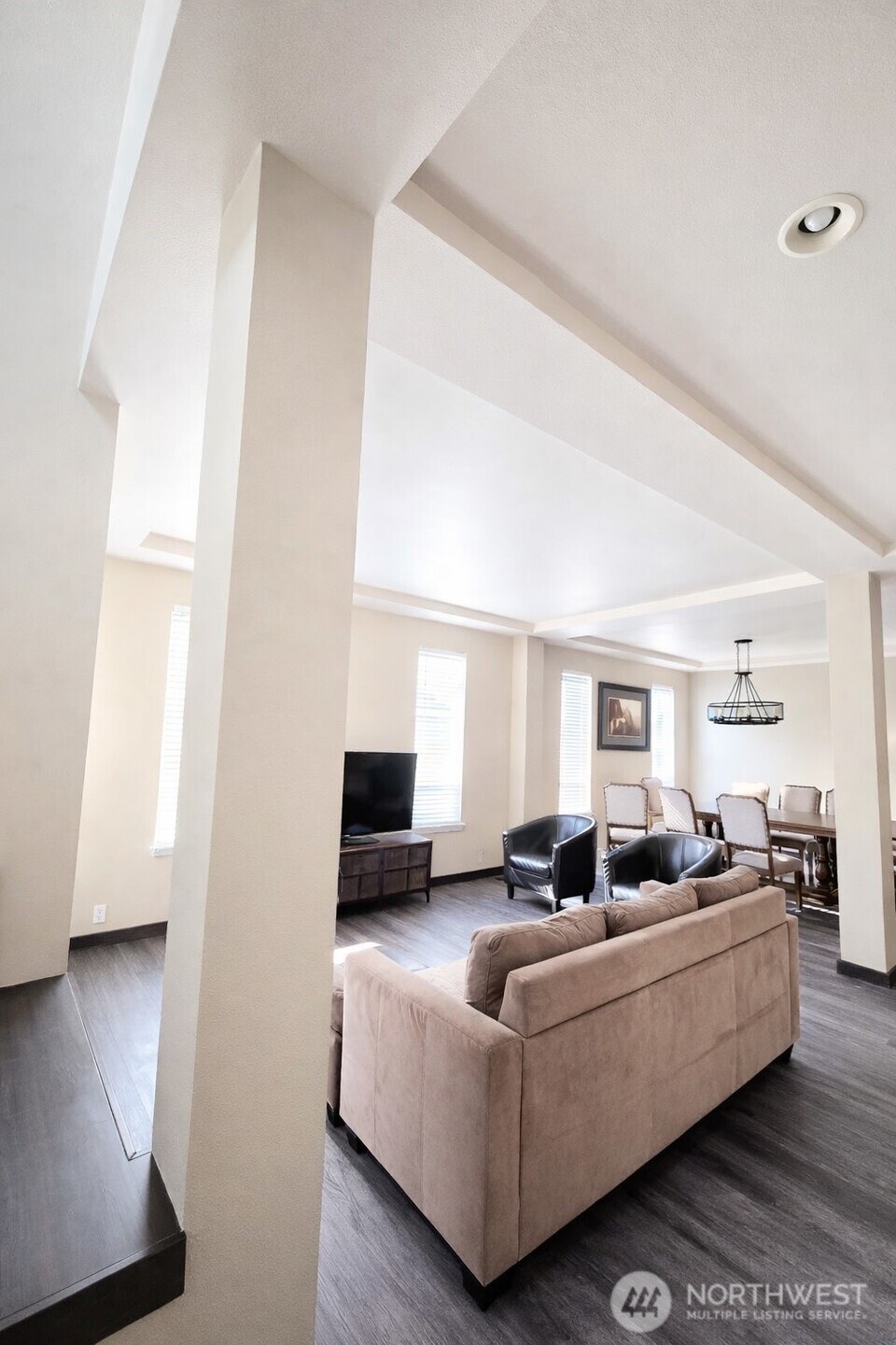 6107 Olive Avenue SE