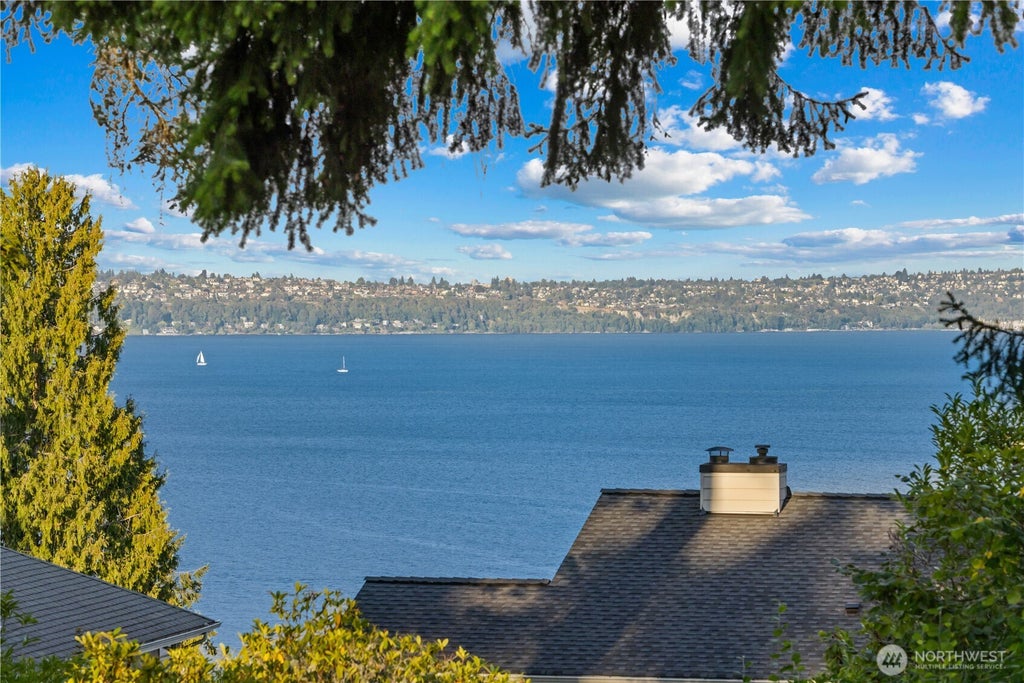 Photo of 10785 Bill Point Crest CRES NE, Bainbridge Island, WA 98110 (MLS # 2572698)