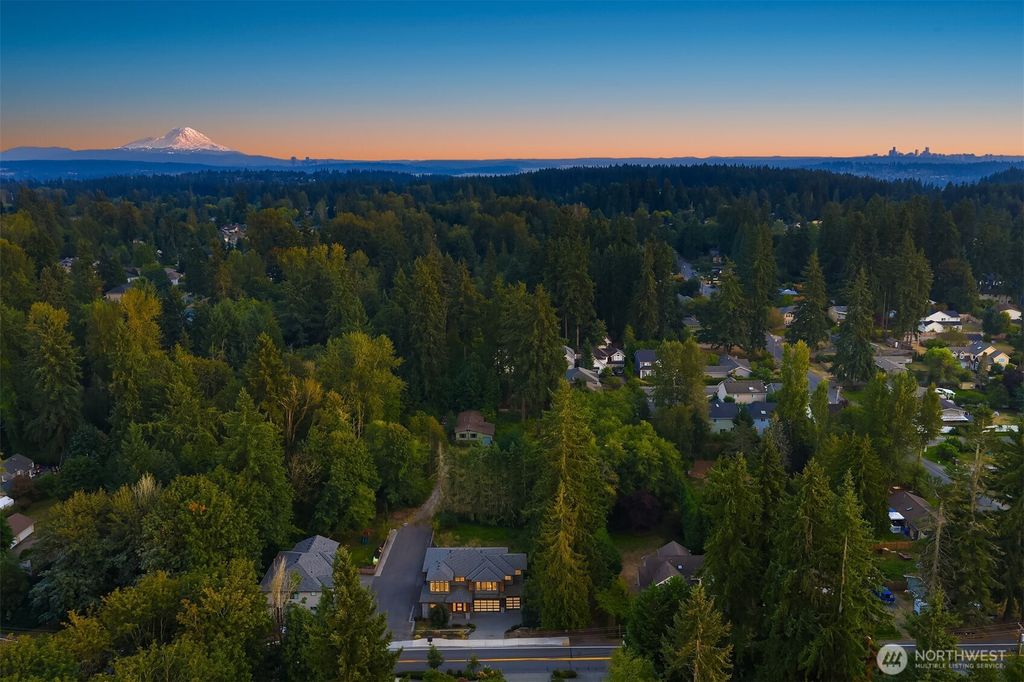 Photo of 7609 NE 155th Street, Kenmore, WA 98028 (MLS # 2440205)