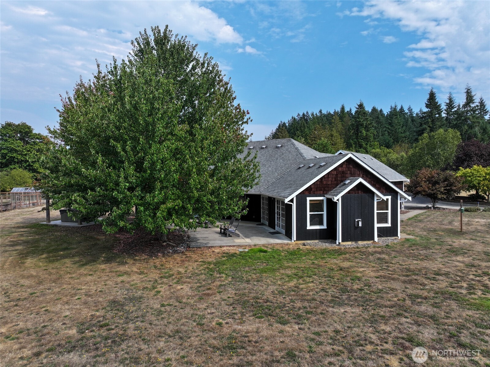 461 Avery Road E 35
