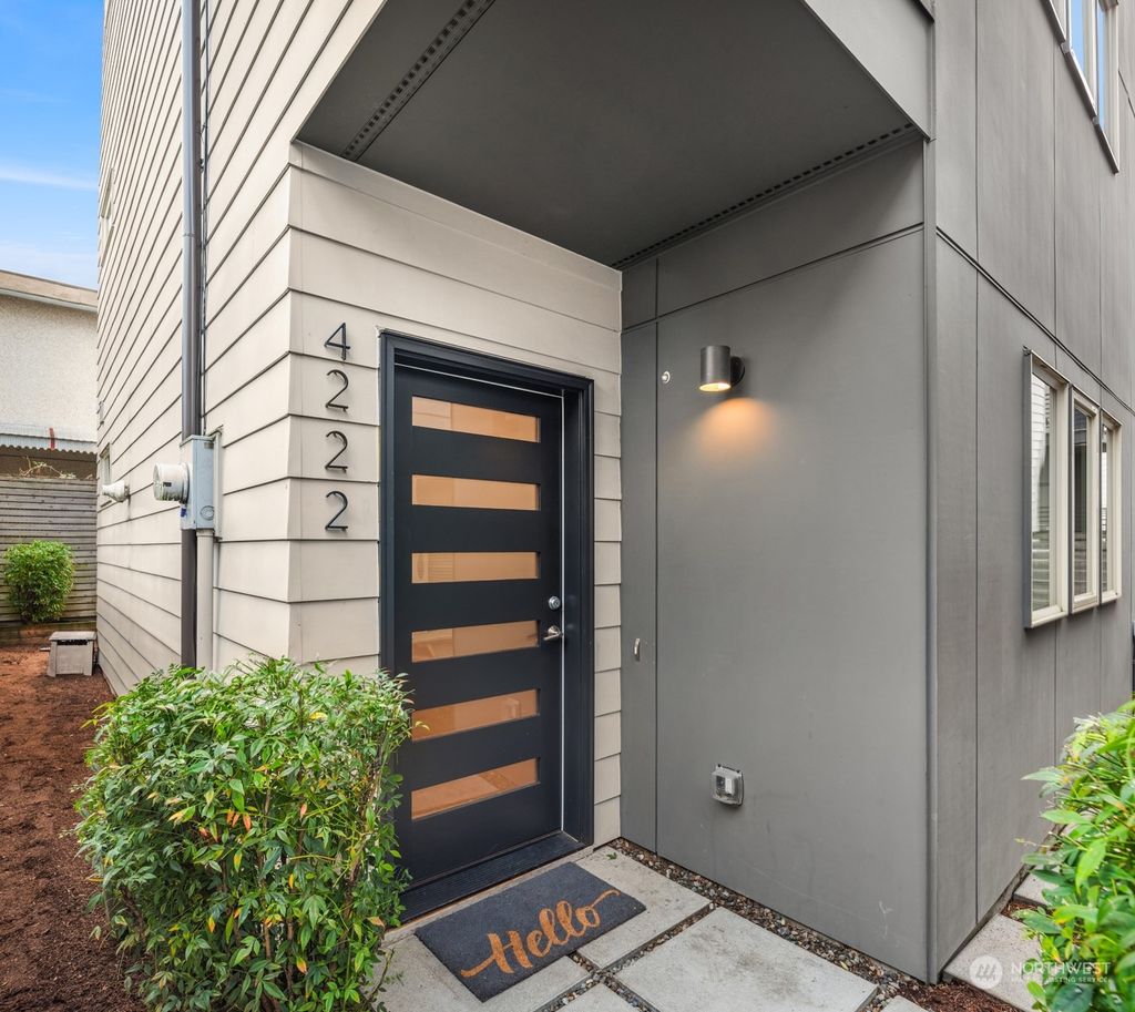 Photo of 4222 Linden Avenue N, Seattle, WA 98103 (MLS # 2319902)
