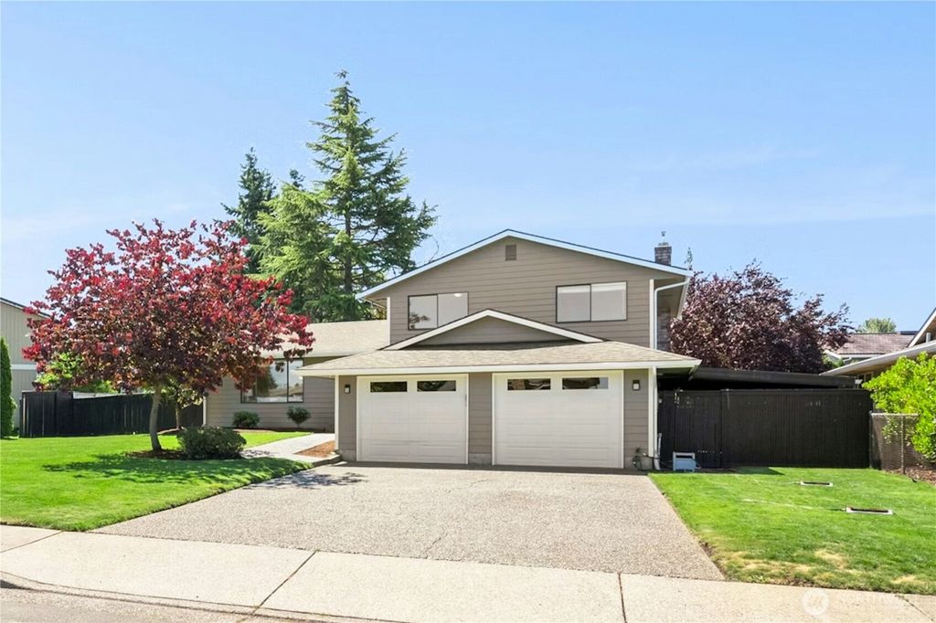 Photo of 818 91st Place SE, Everett, WA 98208 (MLS # 2408884)