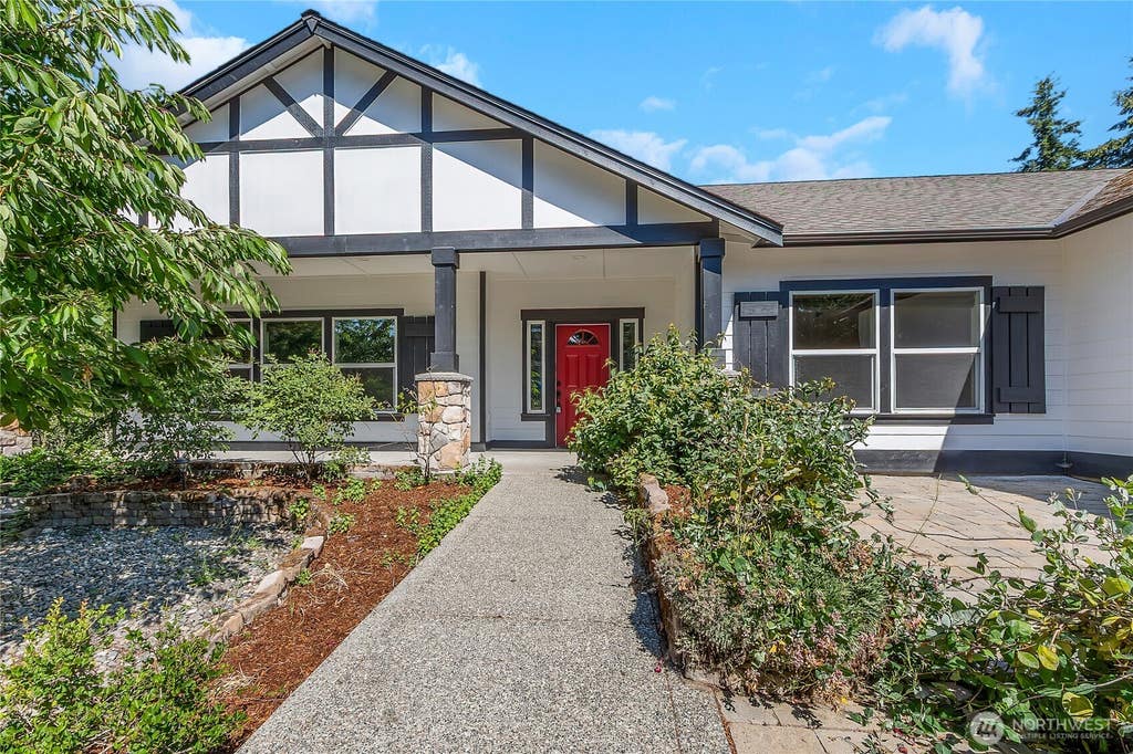 Photo of 15325 Glenshire Place SW, Port Orchard, WA 98367 (MLS # 2521487)